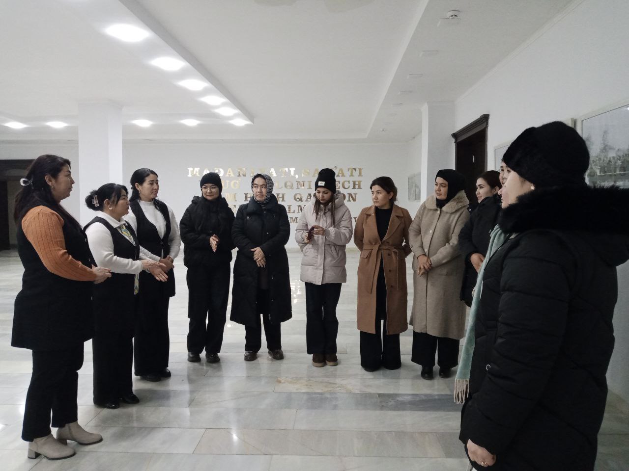 "Kitobxon onalar kuni" nomli davra suhbati